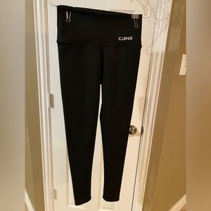 Women thermal leggings. Black color. Size S to M. Gentle used. Great condition.